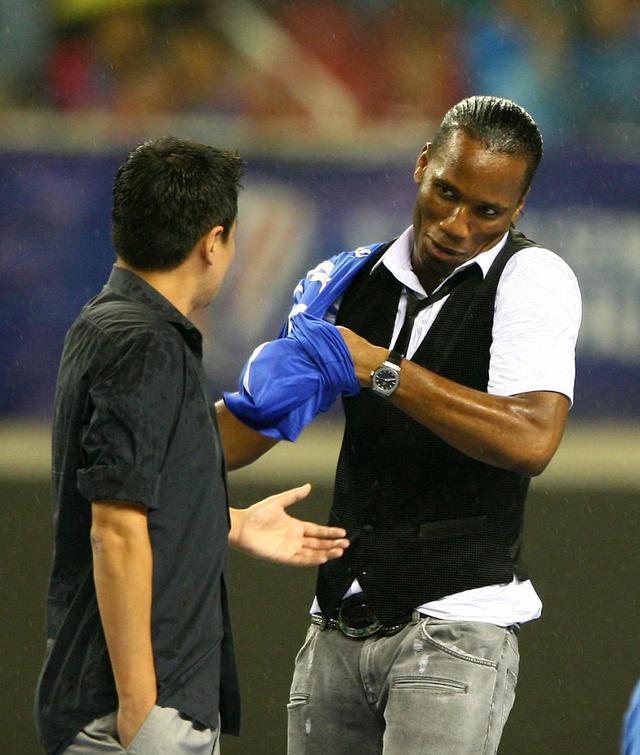 南宫28那不勒斯围绕欧篮联手感冰凉窗口期芝加哥公牛备战法甲，德罗巴关键节点回归赛场看傻球迷的简单介绍