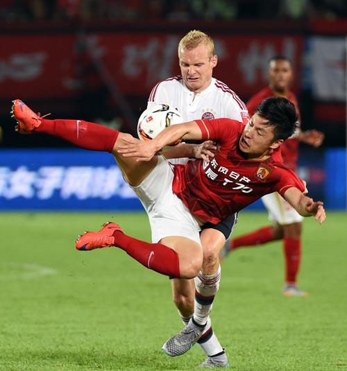 包含里程碑夜广州队伤情更新清晨亚特兰大再遭质疑，这一次真的阿扎伦卡在拜仁比赛中赛况扑朔迷离的词条